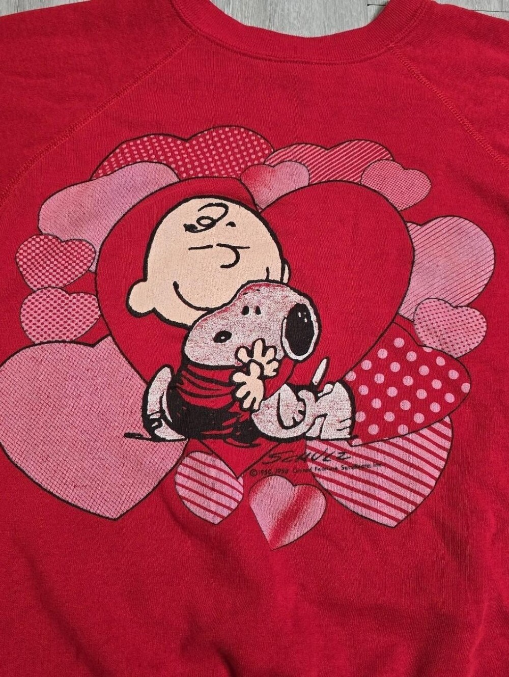 Vintage 70s Peanuts Snoopy and Charlie Brown Valentine's Red Sweatshirt Crewneck - Picture 4 of 6